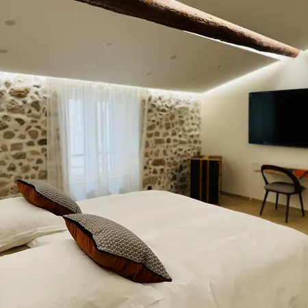 Le Palais Aubernon Apartmán *