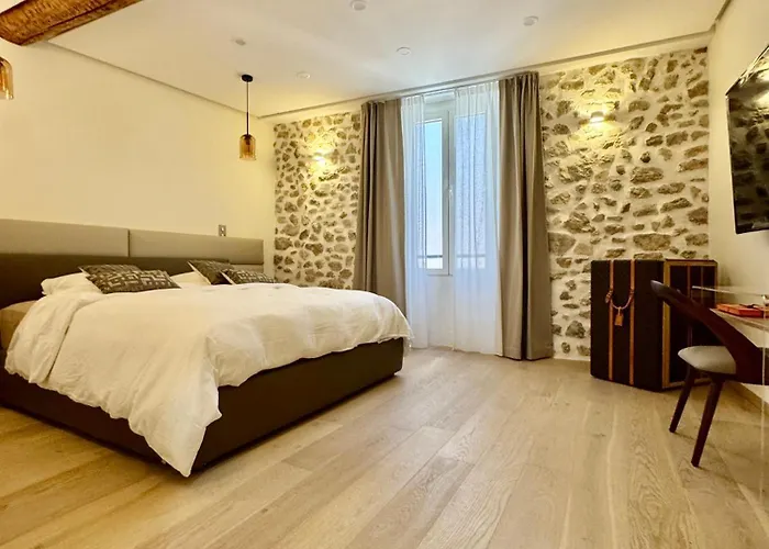 Le Palais Aubernon Apartment *